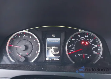 2015 Toyota Camry Se z USA, uszkodzony, nr VIN 4T1BF1FK2FU880511